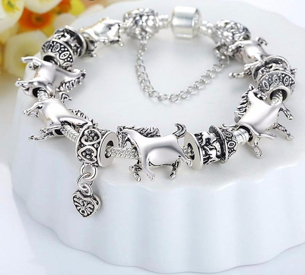 Horse Charm Fit